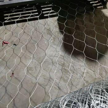 六角网婚庆造型花艺铁丝网插花手工制作拧花网酒店软装吊顶拧花网 圈