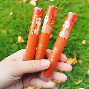 凯芙兰凯芙兰雾控唇釉冬宫哑光自然持九滋润丝绒唇蜜学生款不易掉色 v