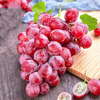 禧利郎新疆红提葡萄新鲜水果应季提子无籽玻璃脆新鲜红提3斤