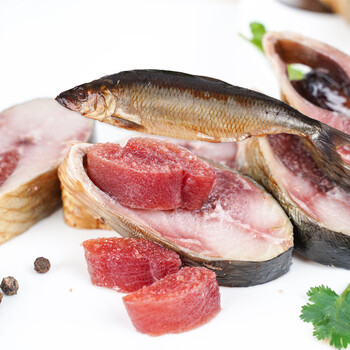 【5折】俄罗斯进口烟熏鱼肉整条熏制沙丁鱼鲱鱼即食俄式特色美食下酒