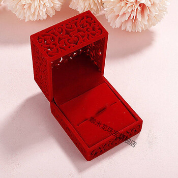 戒指盒婚礼单戒收纳结婚心形带灯高档求婚仪式用的创意装对戒盒子一个