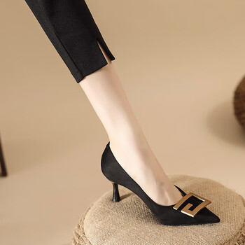 鞋靴>时尚女鞋>女士单鞋>女士高跟鞋>百丽(belle)>百丽尖头黑色小高跟