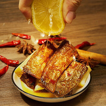 湖南鱼尾鱼块26g15g超市便利店办公室食品网红香辣零食鱼尾鱼排 26克