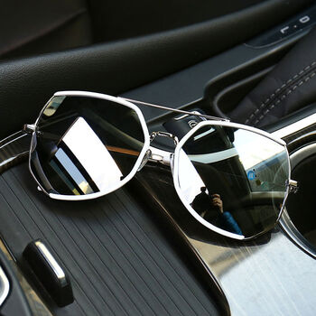 银框白眉眼镜 镜布 纸盒包装