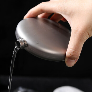 钛金属水壶品质户外随身便携钛酒壶圆形钛金属酒壶随身扁酒瓶白酒