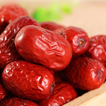 蜀逍肴红枣礼盒新疆红枣1500g俊枣500g坚果年货大礼包送人送礼新疆