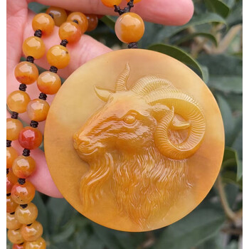 k&k宝钰云南天然黄龙玉洋烟河老料大师雕刻生肖羊头挂件证书新