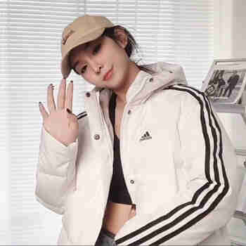 阿迪达斯（adidas）羽绒服女冬季新款运动休闲户外保暖潮流连帽外套IT8720 IT8721/充绒量152 S
