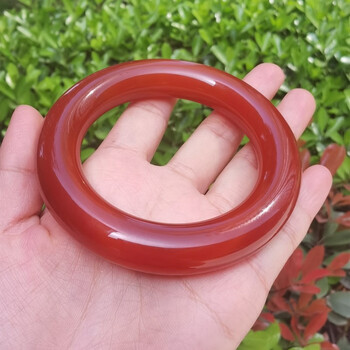 早稻田 天然胖圆条红玛瑙手镯女加宽加厚红色玉石镯子饰品女友礼物