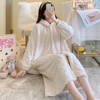 欧颖慕女士睡衣大码睡裙女生珊瑚绒秋冬季睡衣杏色睡袍2021年新款