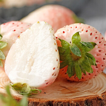 京鲜配送淡雪白草莓奶油草莓水果大果新鲜白草莓1盒装单盒约250g