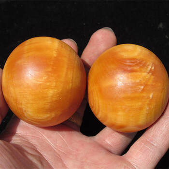 歌盼 北沉香琥珀木东北松明子满油全透光手球 实木球老人健身手把件