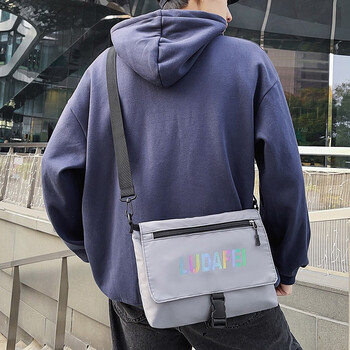 布兰奴斜挎包男新款ins反光学生小挎包街头潮流男生包包百搭日系单肩