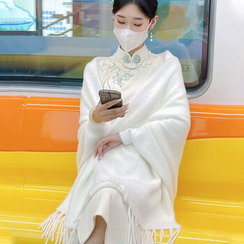 梦莲娅搭配长的小披肩子的小外套俏娘复古民国风白色配旗袍披肩2023