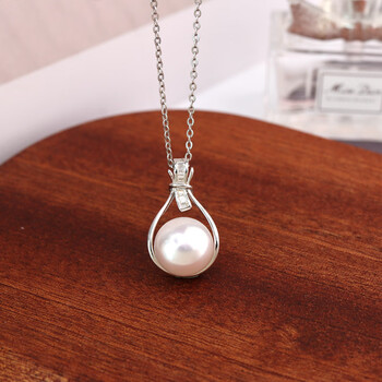 周大福至真s925银珍珠项链女时尚气质淡水珍珠吊坠小众感锁骨链项送