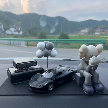 gisaev汽车摆件中控台饰品香薰新款网红创意车载摆件高档车载香薰