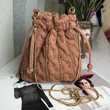 【当季热卖】针织包包网红包包女2018ins编织针织毛线包抽口斜挎包