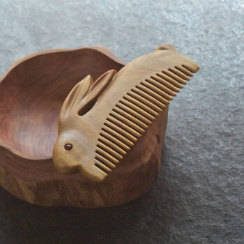 梳子檀木兔子绿檀木梳子卡通可爱小兔子迷你便携随身儿童宝宝古风创意