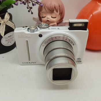 佳能(canon)ccd相机,奶白色相机,卡片机,学生入门级数 尼康s8200/14倍