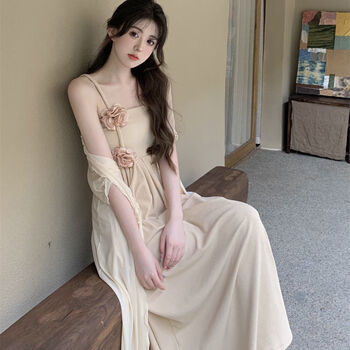 酒笑鸭qianziruo设计感抹胸吊带连衣裙女复古法式中长款收腰显瘦裙