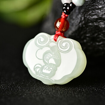 靳钰晨和田玉十二生肖吊坠男女款属相鼠牛虎兔龙蛇马羊猴鸡狗猪玉石