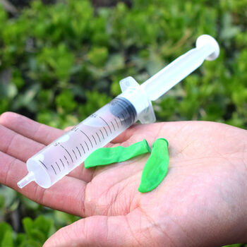 玩具乐器>创意减压>创意玩具>甄萌>甄萌新款大号针筒水枪气球玩具夏季