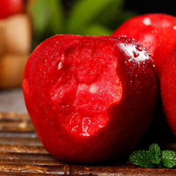 红肉苹果红色之爱红心苹果春节年货礼过年稀有水果礼品十八枚大果装