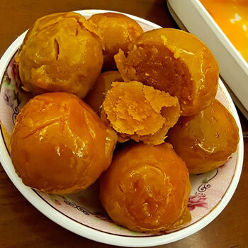 广西钦州红矮树林熟即食海鸭咸蛋黄特产流油酥沙月饼烘焙原料零食18袋