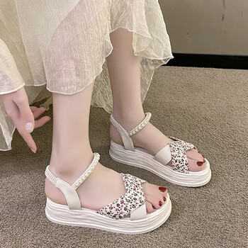 鞋靴>时尚女鞋>女士凉鞋>其它女士凉鞋>百丽踏>百丽踏夏季舒适碎花配