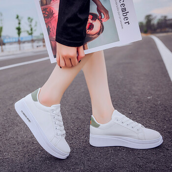 简自珍休闲鞋女士秋季运动鞋2018新款百搭学生小白鞋女潮怪味少女板