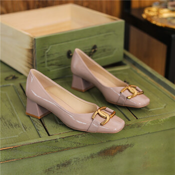 达芙妮羊皮方头高跟鞋女粗跟法式复古两穿可踩跟单鞋漆皮金属秋季裸