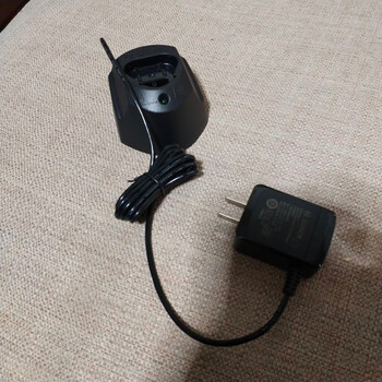 电池12v充电器108vtsr10802ligsr博士手电钻锂电池充电器108v原装充电