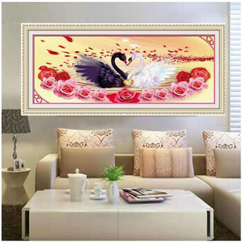 
                                        包邮 蒙娜丽莎十字绣新款客厅大幅装饰画情比金坚系列中国风壁画挂画一对天鹅心心相印玫瑰花婚庆 钻石画情比金坚精华版108*47CM                