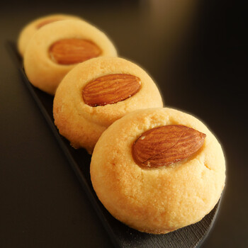 白巧克力杏仁曲奇 手工曲奇饼干 坚果曲奇 下午茶休闲零食