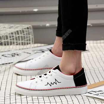 秋季个性男士潮鞋鸳鸯帆布鞋俩脚不一样颜色学生板鞋休闲布鞋 y50白黑