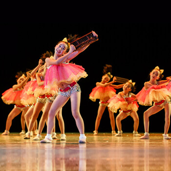 六一儿童节演出服装蓬蓬纱裙幼儿园舞蹈服亮片爵士舞吊带表演服女lwh