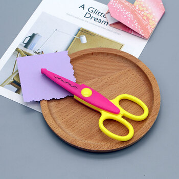 儿童花边手工剪刀安全迷你小剪刀办公手工剪子熟料花边锯齿波浪剪