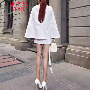 蜜淇妃2015秋冬新款女装时尚斗篷西装外套+半身包臀裙套装 (送抹胸) 黑色 S