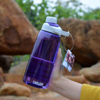驼峰（CAMELBAK）美国运动水杯男女进口tritan塑料水瓶便携户外旅行健身大容量杯子 紫色1000ML龙口新款