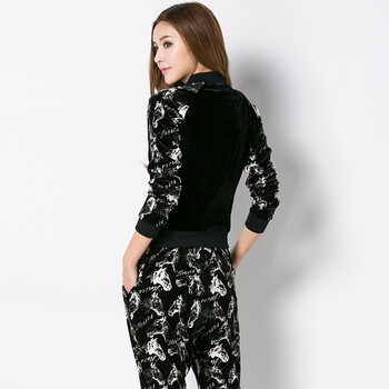 
                                        徽格儿 2019春夏装新款瑜伽服大码韩版时尚女装健身房运动服休闲套装四件套女士长袖连帽 黑色桃心裤四件套 L                