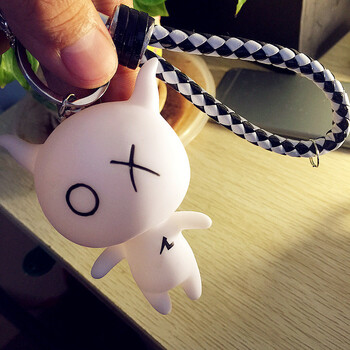 伊莲妃创意汽车钥匙链个性钥匙扣公仔钥匙圈皮绳包包挂件 白仔-黑白格