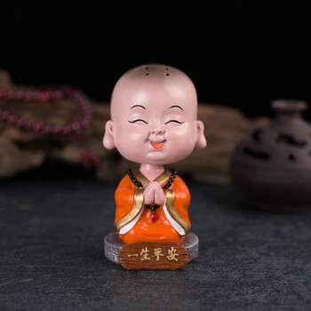 创意汽车摆件可爱摇头小和尚保平安车载中控台车上车内装饰品用品