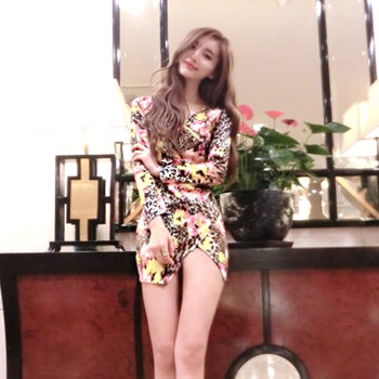 
                                        丹丽芙性感连衣裙2018春装新款韩版修身夜店气质V领漏肩修身蕾丝拼接荷叶边包臀连衣裙 图片色 L                