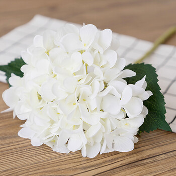 高品质假花 仿真花束创意餐桌花艺客厅装饰绢花摆件手捧花 白色绣球1