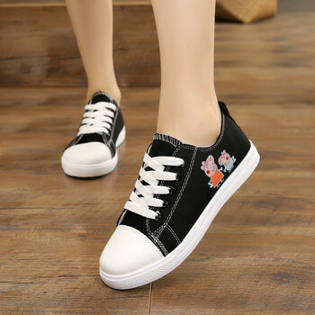 初中学生女孩子跑步鞋16女大童小白鞋平底13卡通单鞋14运动鞋15岁