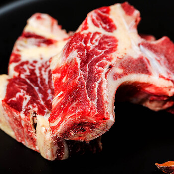 【京东商城】中荣 澳洲进口 牛脊骨 700g *3件 59元,折9.83元/斤