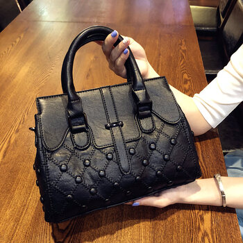女包铆钉手提包大容量女2018新款欧美时尚手拎包百搭单肩斜跨大包