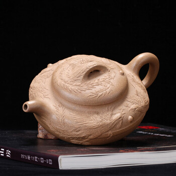 朱亮 紫砂壶 段泥《五凤朝阳之合欢》275cc 荣宝拍卖