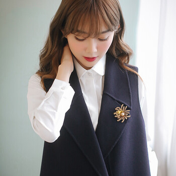 希嘉曼singamen轻奢胸针女珍珠胸针女配饰胸花外套大衣时尚复古别针扣