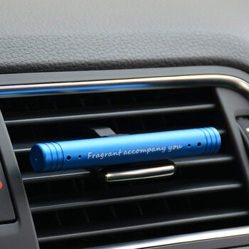 车载香薰棒汽车空调出风口夹香水车用香薰车内固体精油车内装饰男